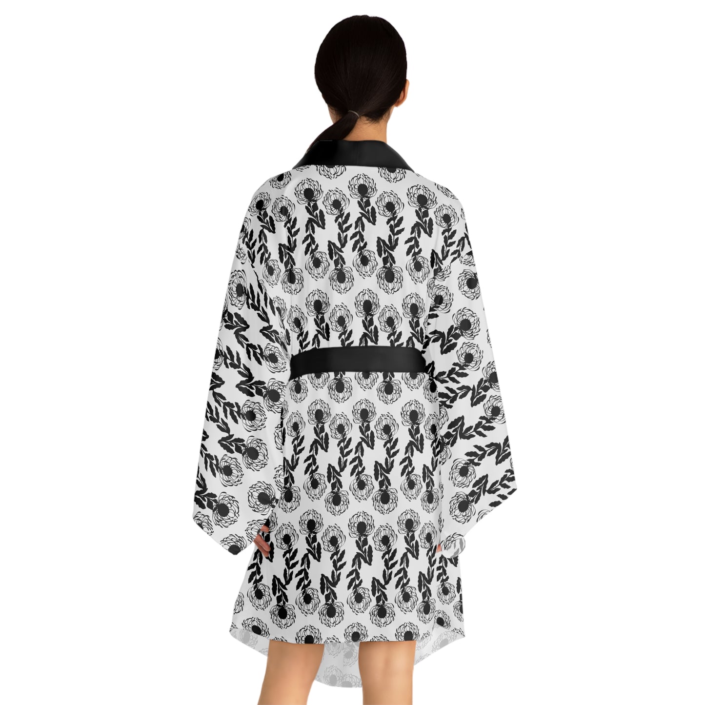 Protea-Black and White Long Sleeve Kimono Robe (AOP)